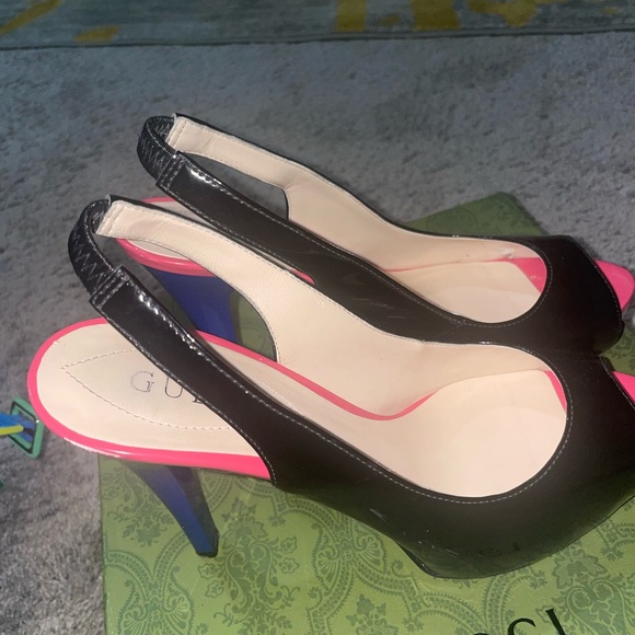 Guess Peep Toe Platform Sling - Picture 5 of 8